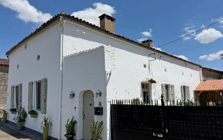 Maison   CIVRAY  227 m2 249 950 € 