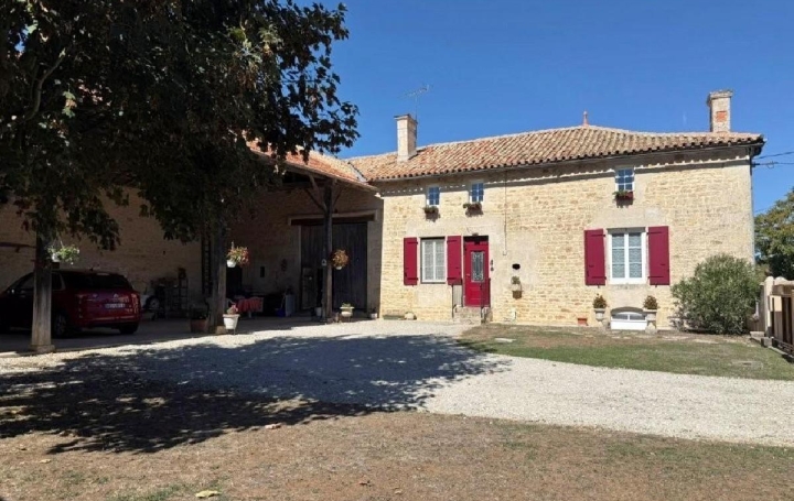 Maison   VILLEFAGNAN  179 m2 186 000 € 