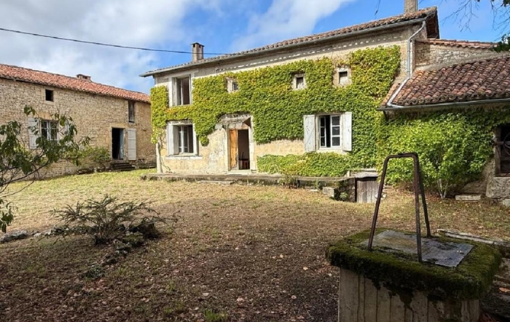 Maison   AUNAC  181 m2 80 600 € 
