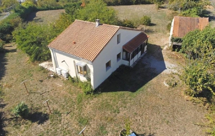 Maison   VERTEUIL-SUR-CHARENTE  104 m2 199 950 € 