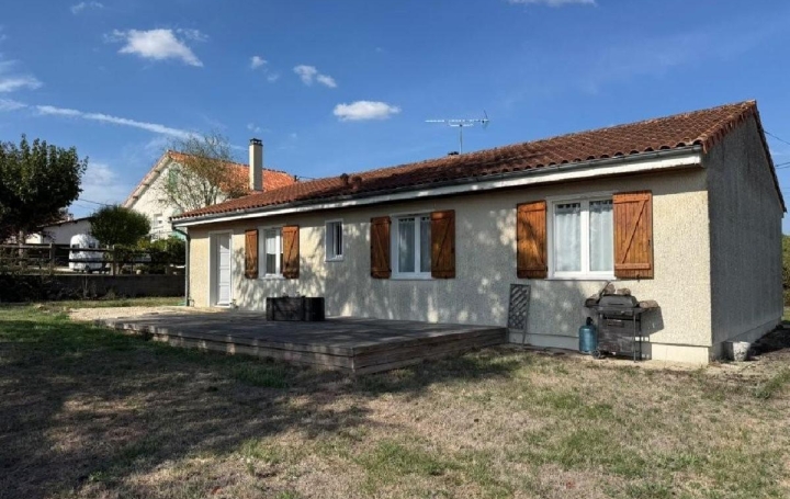 Maison   CHARROUX  94 m2 118 270 € 